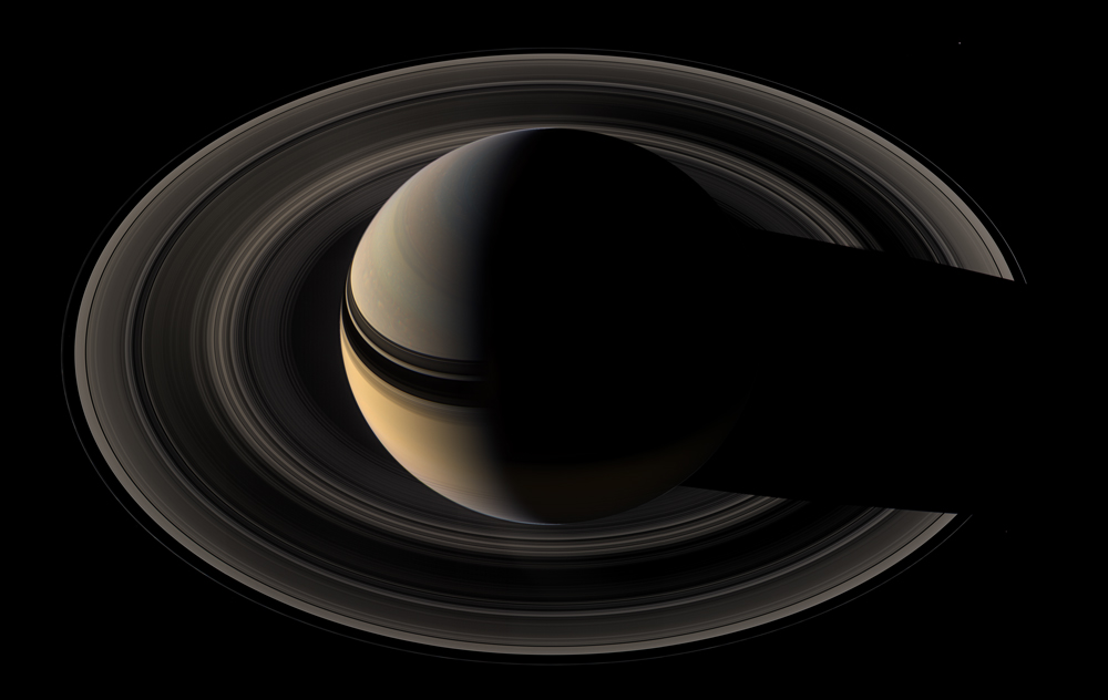 Essay in Science The Ring Observed by Cassini