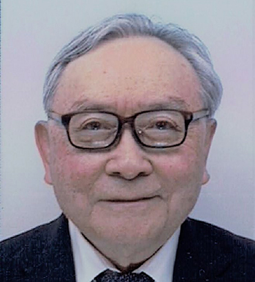 Department of Physics Professor Emeritus Dr. Yoshiki Hotta was awarded the Cultural Merit Award.